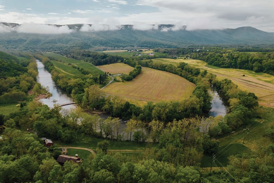 Seven Bends State Park is a 20-minute drive from Woodstock, Virginia.